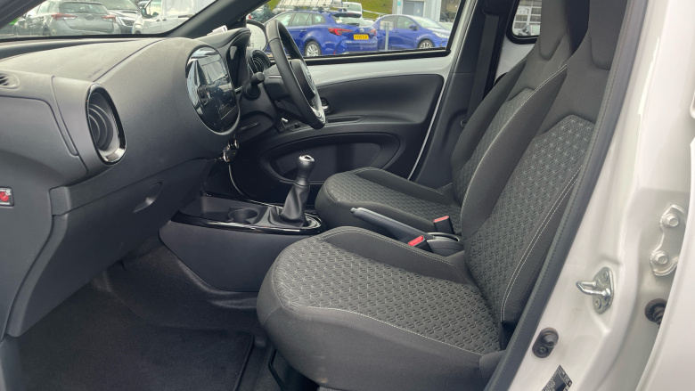 Toyota Aygo X 1.0 VVT-i Edge 5dr Petrol Hatchback